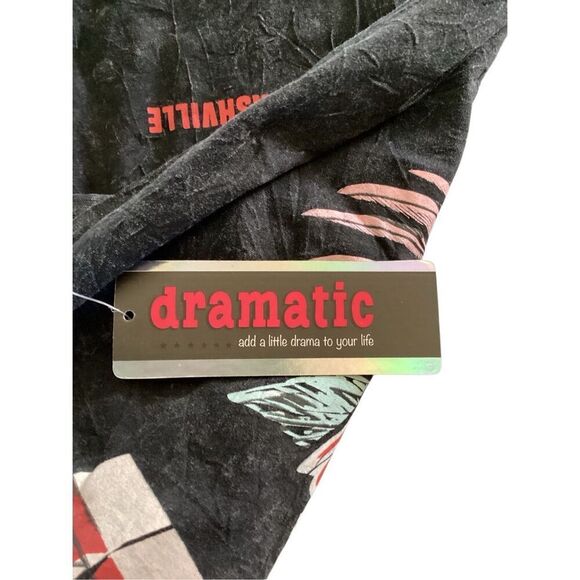 Dramatic Rock & Roll T-Shirt - Picture 2 of 7